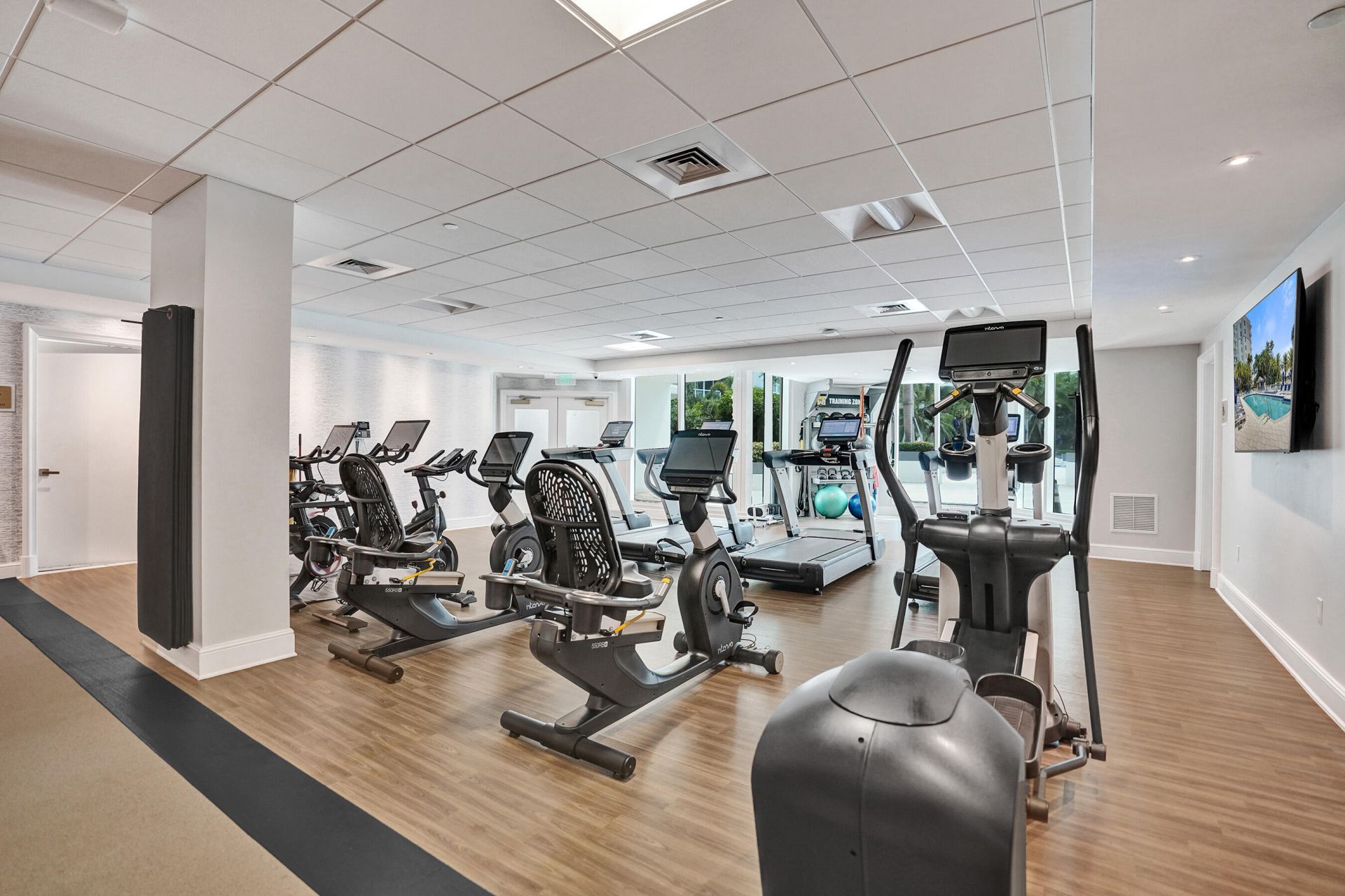 550 SE Mizner Boulevard, Unit B506, Boca Raton, FL 33432 Photo
