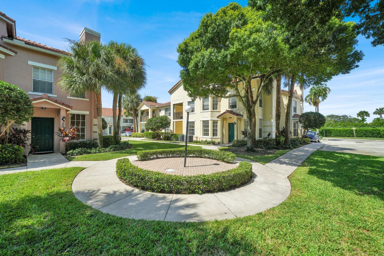 709 Belmont Place, Unit 709, Boynton Beach, FL 33436 Photo