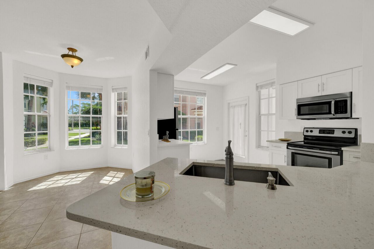 709 Belmont Place, Unit 709, Boynton Beach, FL 33436 Photo