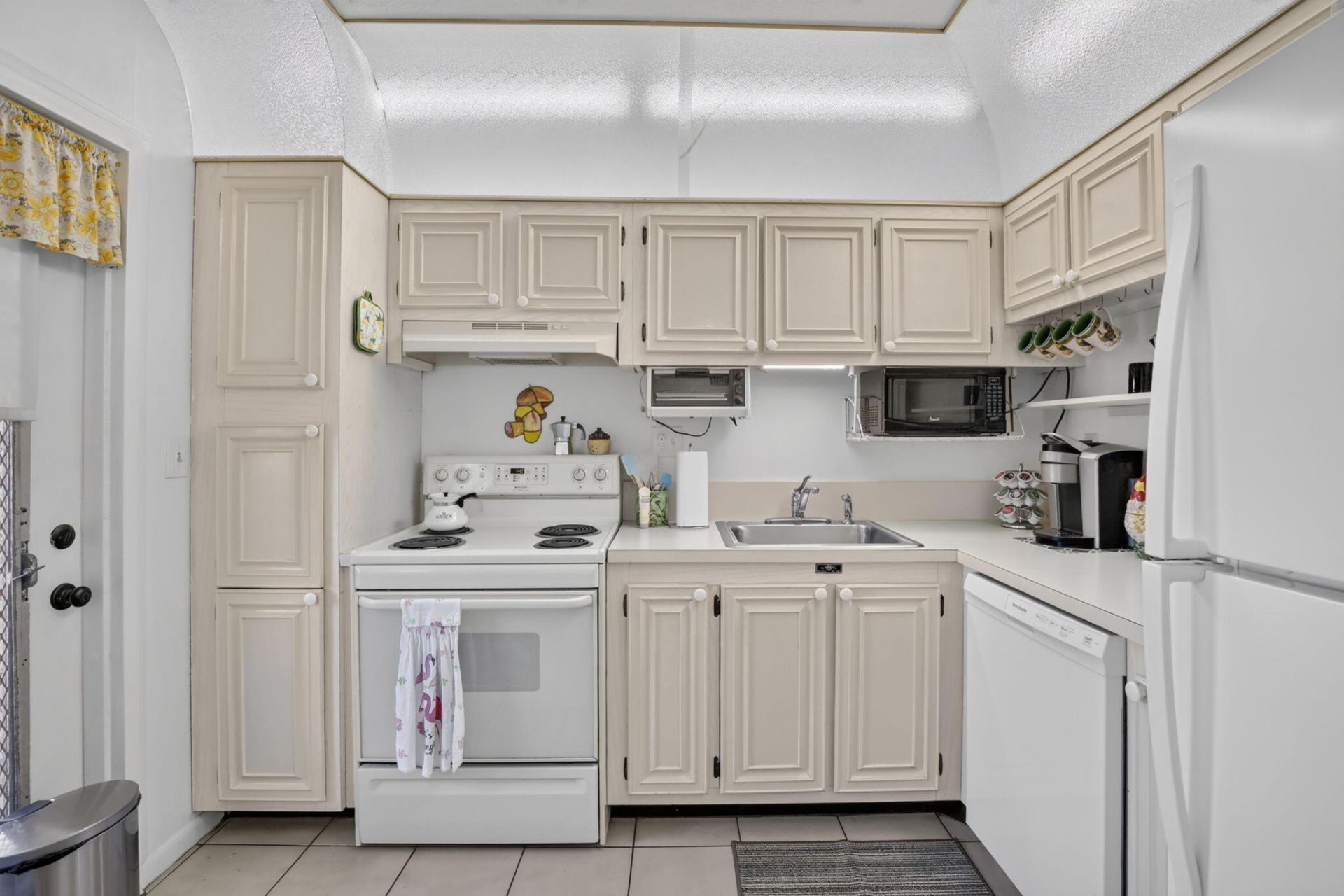 1103 NW 58th Terrace, Unit 420, Sunrise, FL 33313 Photo
