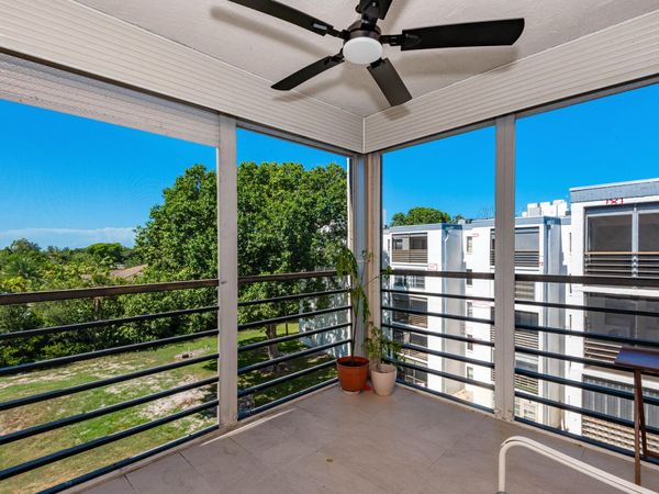 9235 SW 8th Street, Unit 502, Boca Raton, FL 33428
