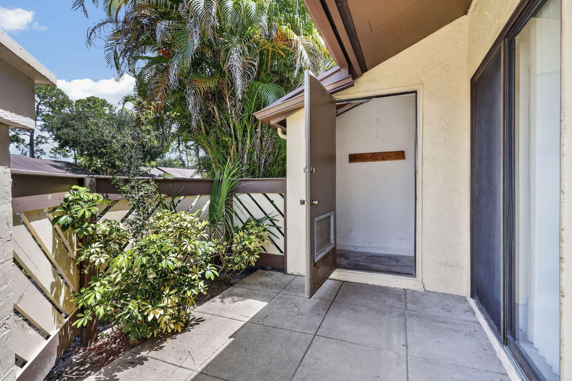 184 Mastic Tree Court, Royal Palm Beach, FL 33411 Photo