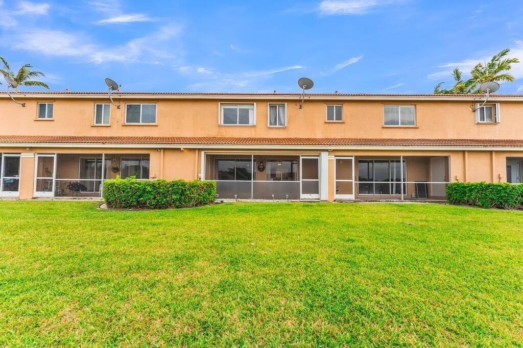 6215 Eaton Street, West Palm Beach, FL 33411 Photo
