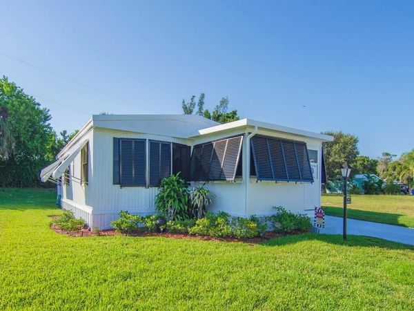 385 NE Jade Circle, Jensen Beach, FL 34957