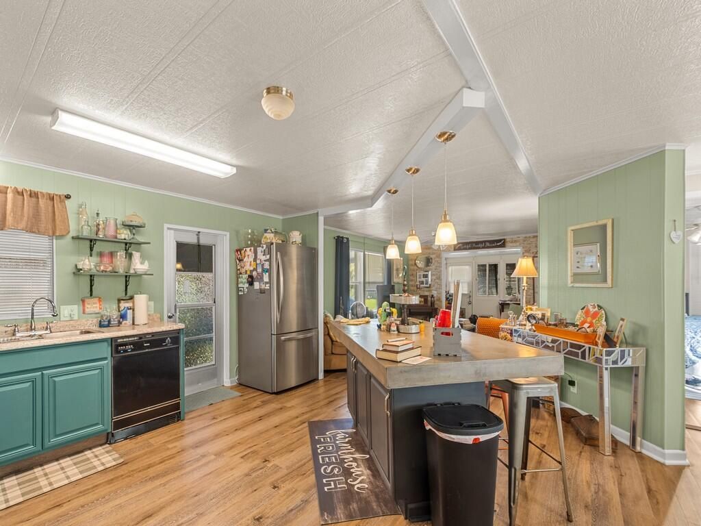 385 NE Jade Circle, Jensen Beach, FL 34957 Photo