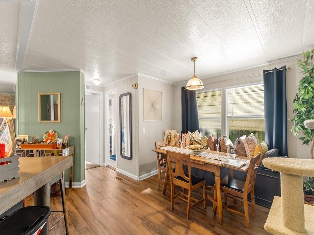 385 NE Jade Circle, Jensen Beach, FL 34957 Photo