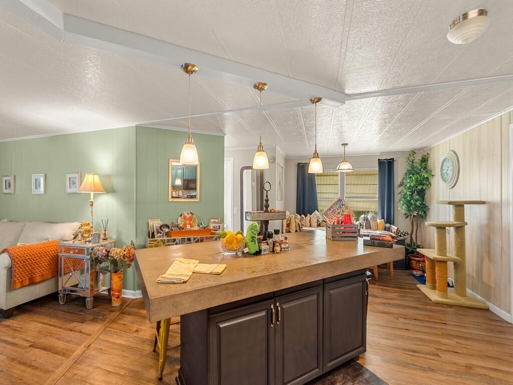 385 NE Jade Circle, Jensen Beach, FL 34957 Photo