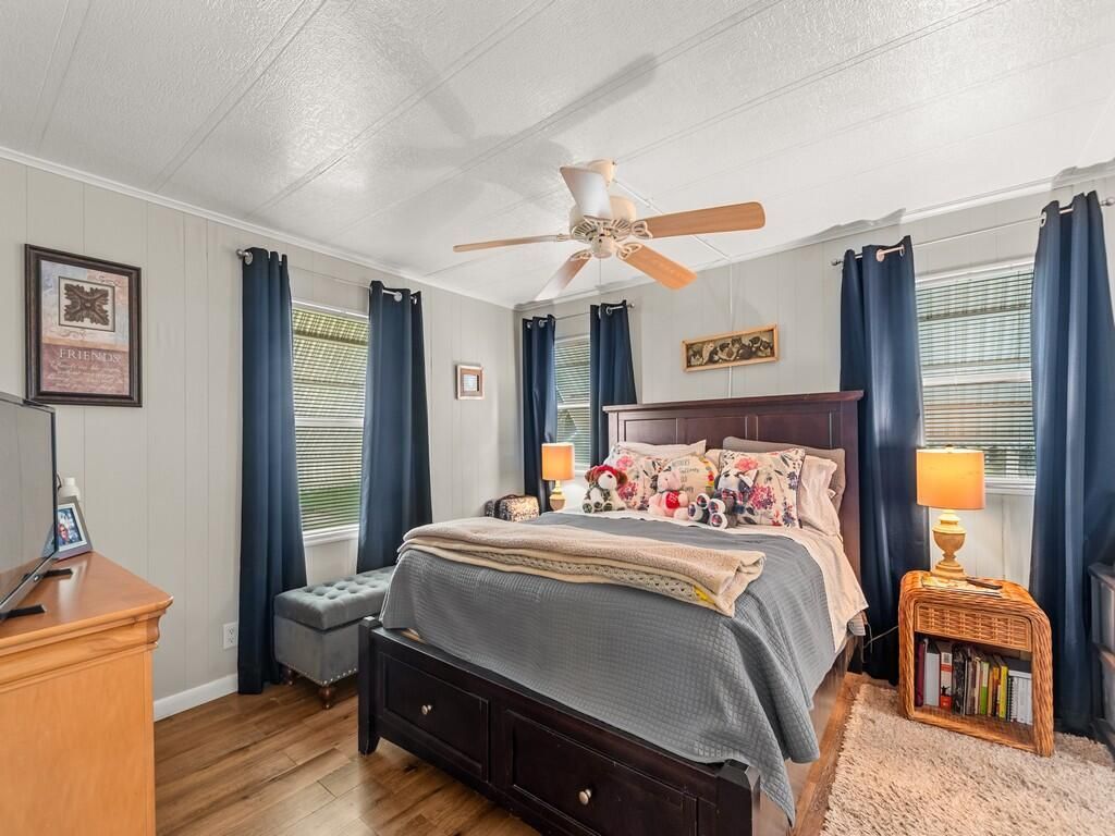 385 NE Jade Circle, Jensen Beach, FL 34957 Photo