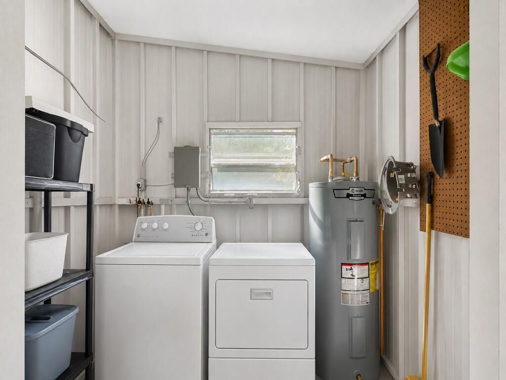 385 NE Jade Circle, Jensen Beach, FL 34957 Photo