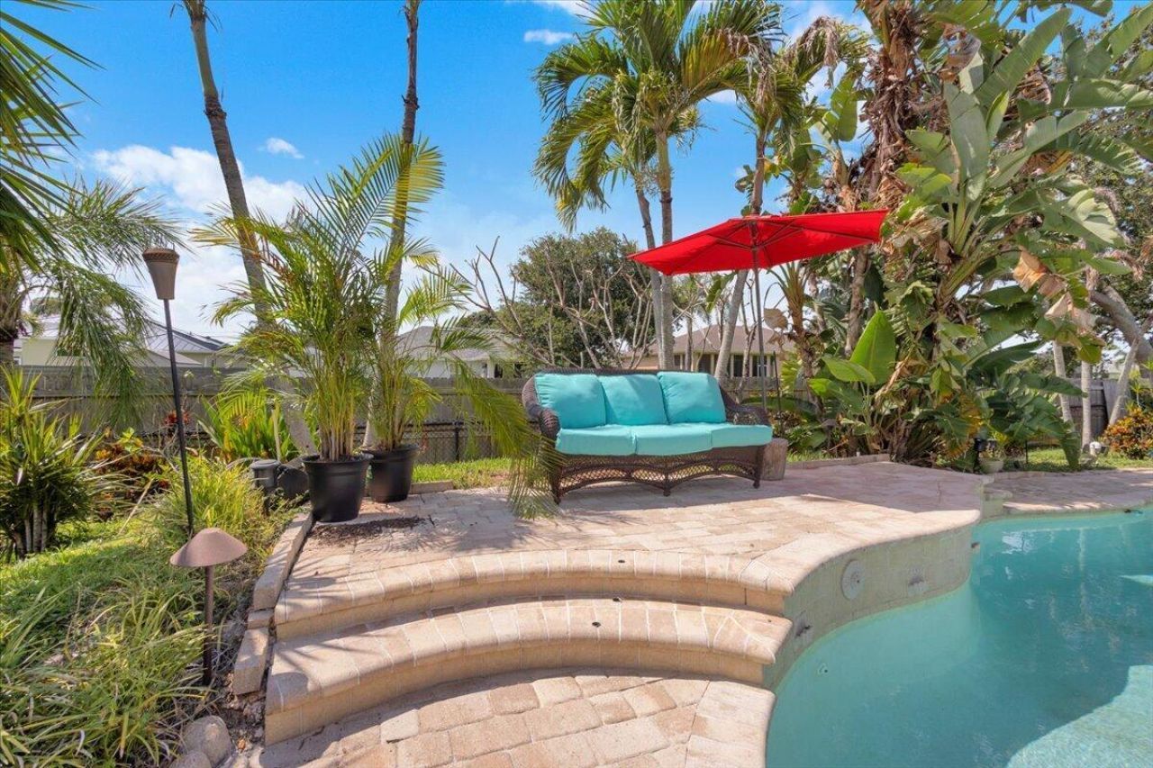 568 SE Nome Drive, Port Saint Lucie, FL 34984 Photo