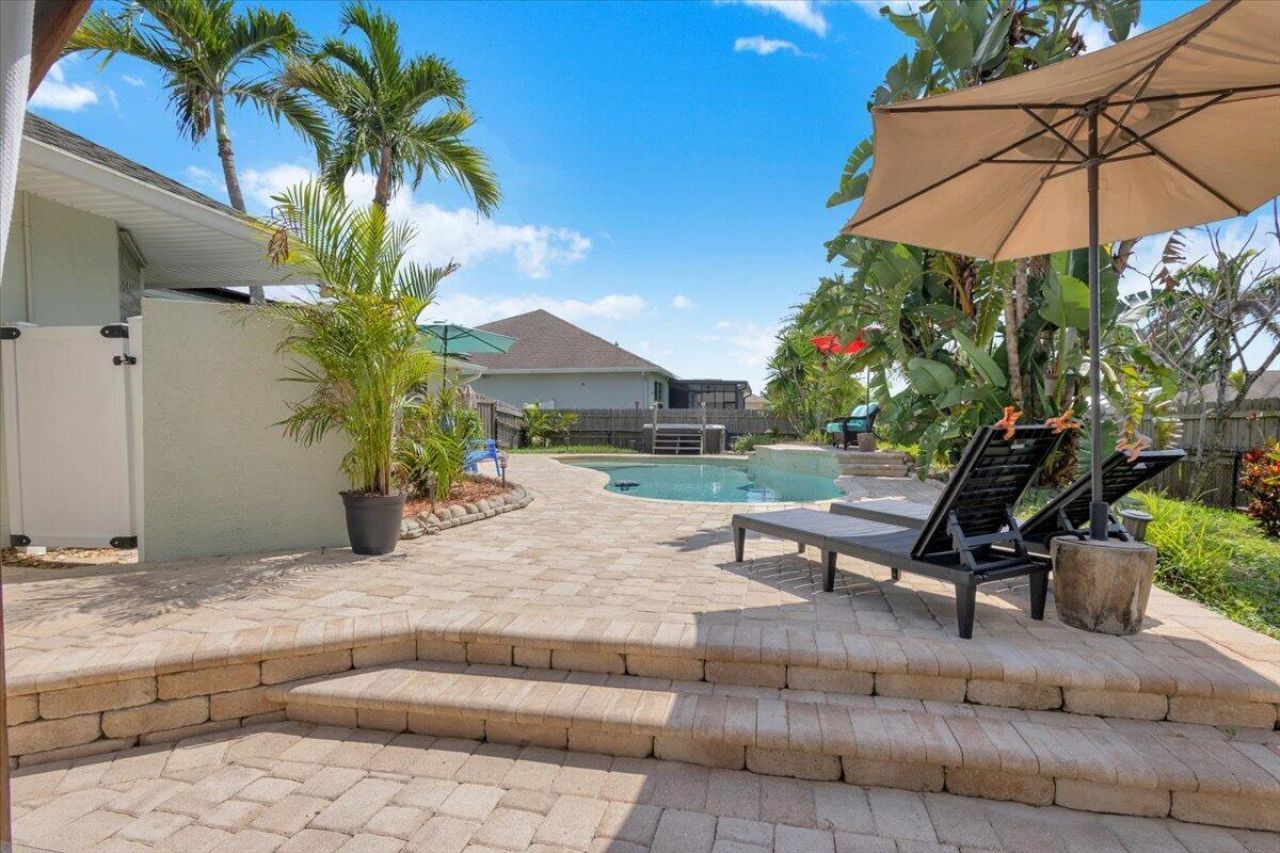 568 SE Nome Drive, Port Saint Lucie, FL 34984 Photo
