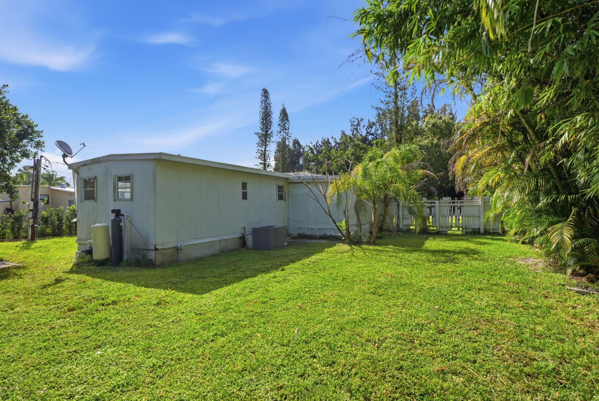 1823 SW College Street, Stuart, FL 34997 Photo