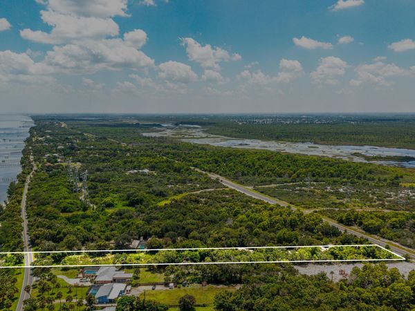 7507 S Indian River Drive, Fort Pierce, FL 34982