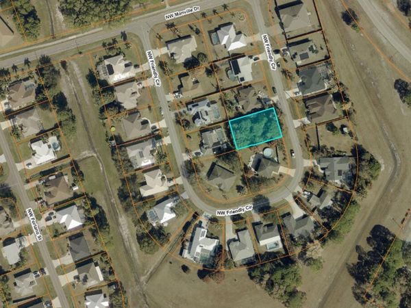 6421 NW FRIENDLY Circle, Port St. Lucie, FL 34983