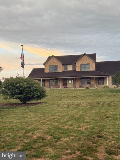324 CHESTNUT HILL ROAD, FREDERICKSBURG, PA 17026