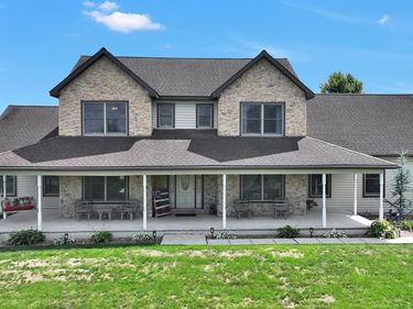 324 CHESTNUT HILL ROAD, FREDERICKSBURG, PA 17026