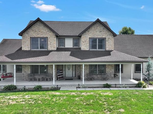 324 CHESTNUT HILL ROAD, FREDERICKSBURG, PA 17026