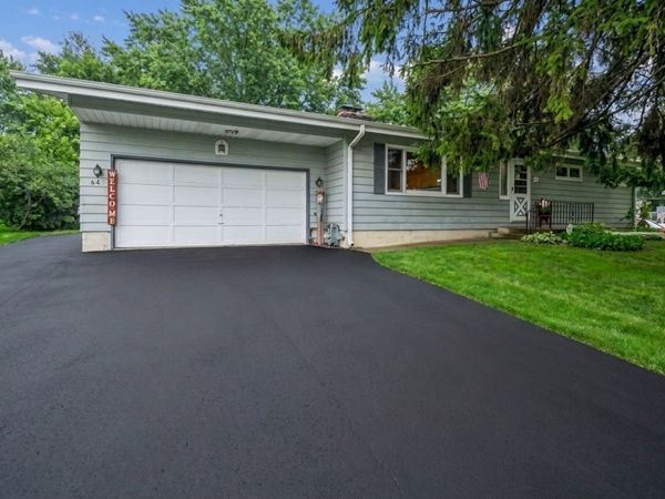 41061 N 3rd Street, Antioch, IL 60002