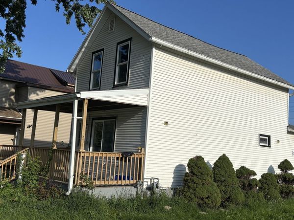Clinton, IA 52732