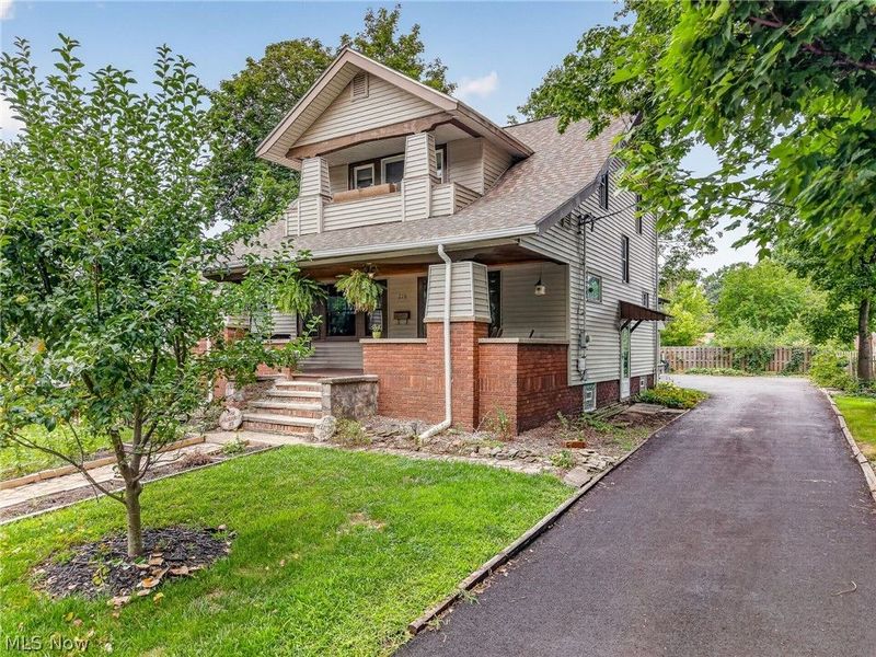 278 Prospect Road , Berea, OH 44017 Photo 2