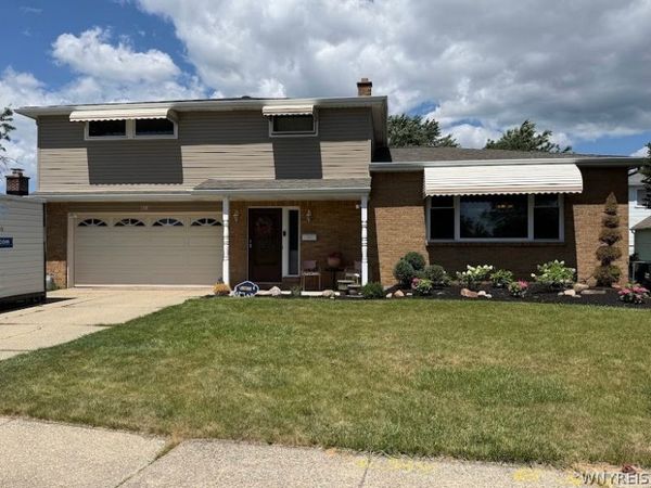 138 N Creek Drive , Buffalo, NY 14225