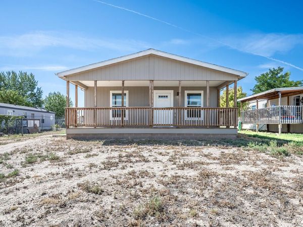 240 E Dawnview Dr, Pueblo, CO 81007