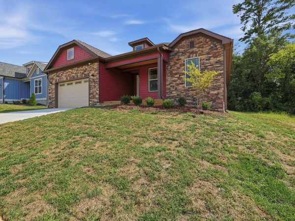 6817 Carnell Way, Unit 31, Chattanooga, TN 37421