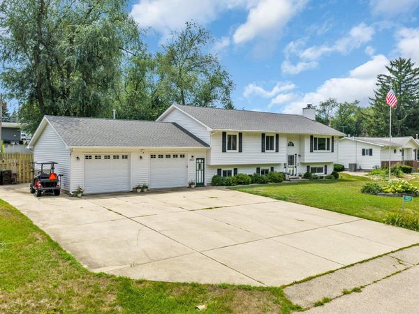 39231 92nd St, Randall, WI 53128