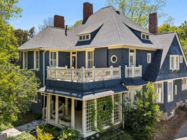 36 Delta Place NE, Atlanta, GA 30307