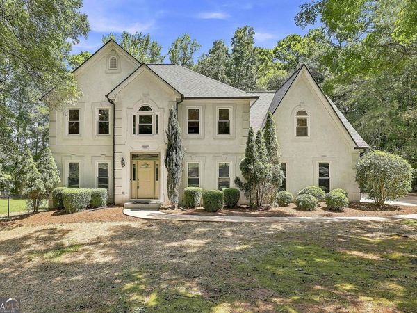 135 Golden Glen Way, Fayetteville, GA 30214