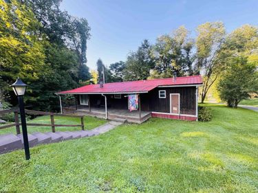 218 Means Road, Grafton, WV 26354