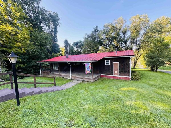 218 Means Road, Grafton, WV 26354