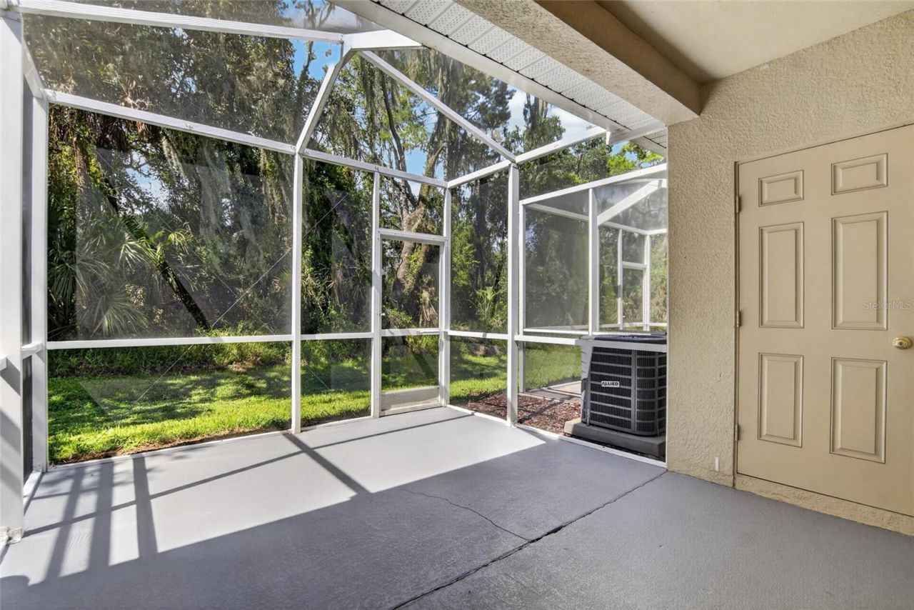 15768 Fishhawk Falls Drive, Lithia, FL 33547 Photo