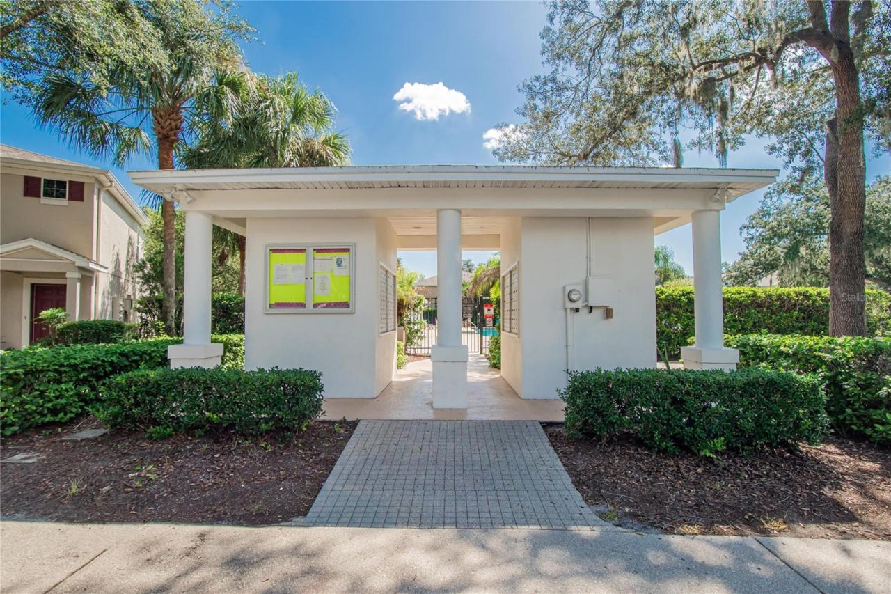 15768 Fishhawk Falls Drive, Lithia, FL 33547 Photo