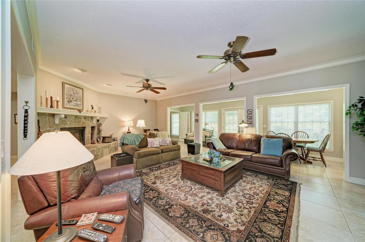 3706 Avenida Madera, Bradenton, FL 34210 Photo
