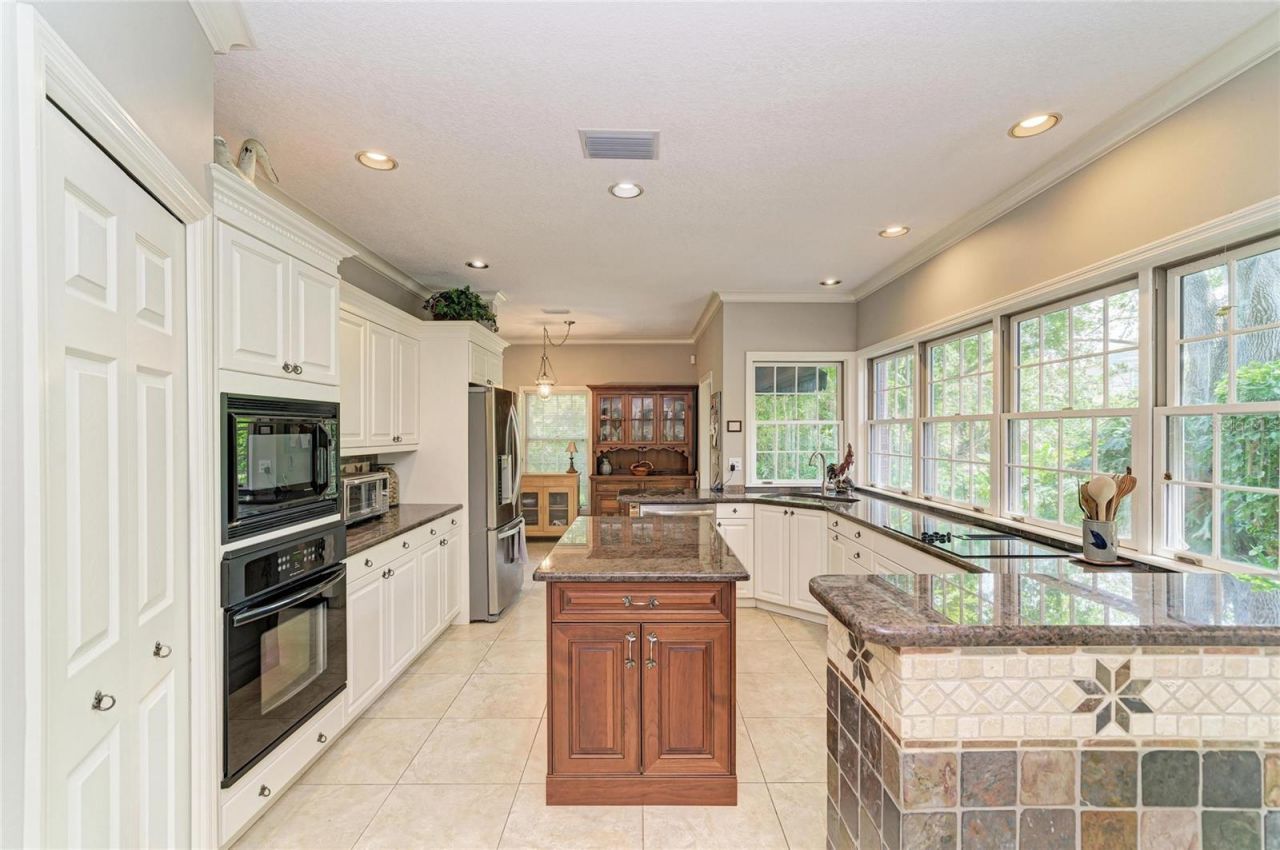 3706 Avenida Madera, Bradenton, FL 34210 Photo