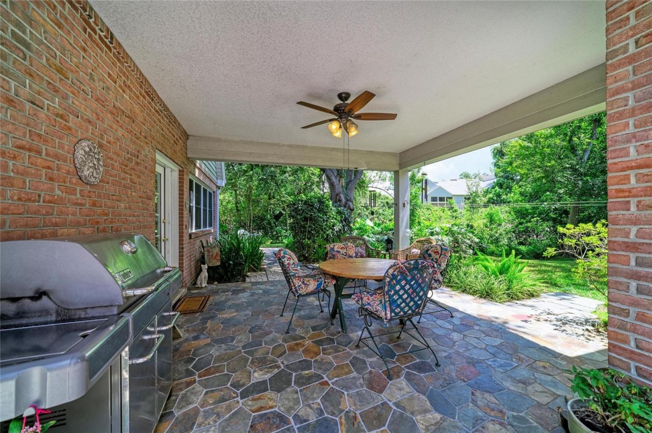 3706 Avenida Madera, Bradenton, FL 34210 Photo