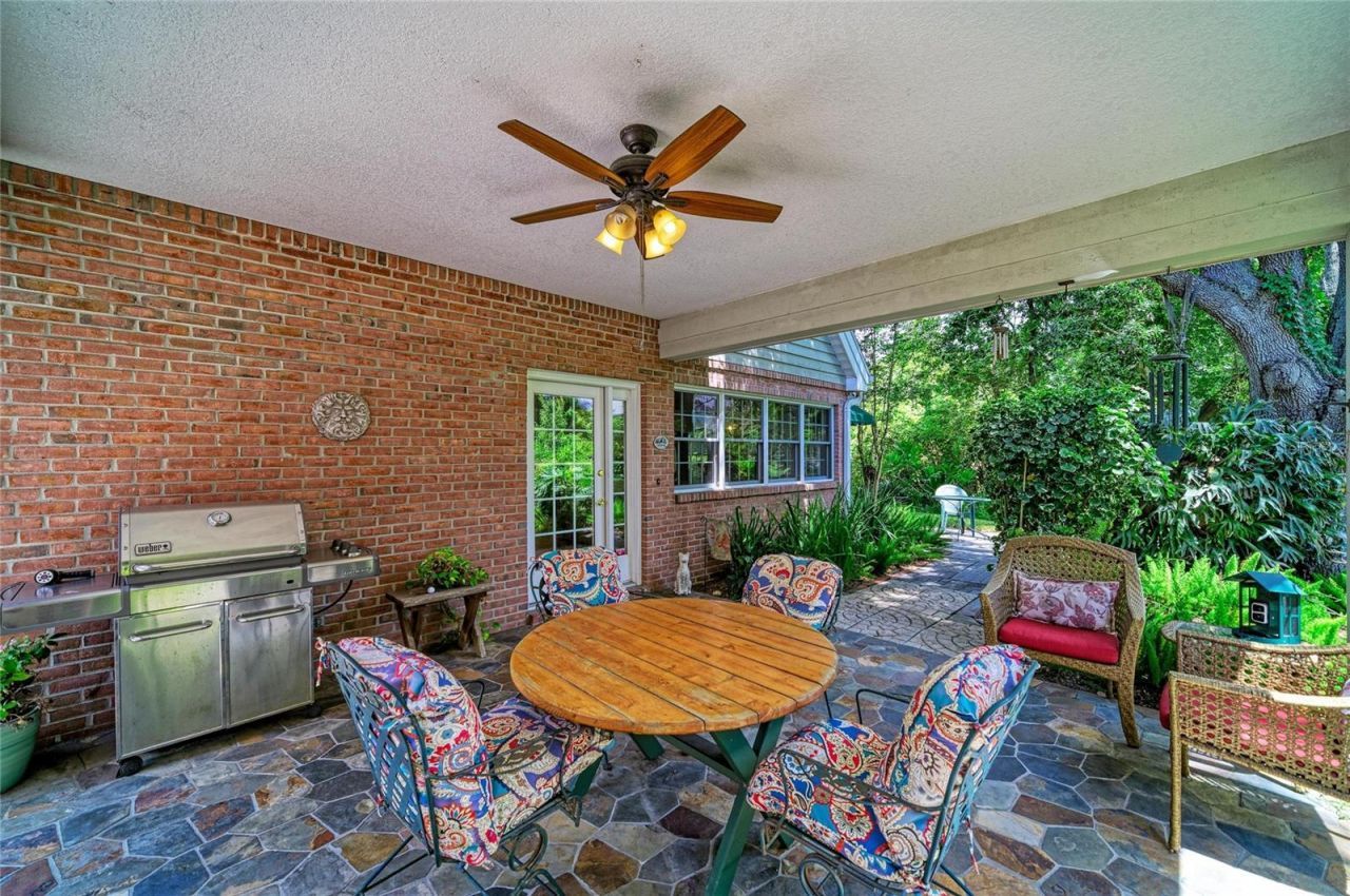3706 Avenida Madera, Bradenton, FL 34210 Photo
