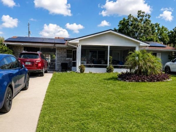 811 HILLSIDE AVENUE , LAKE WALES, FL 33853