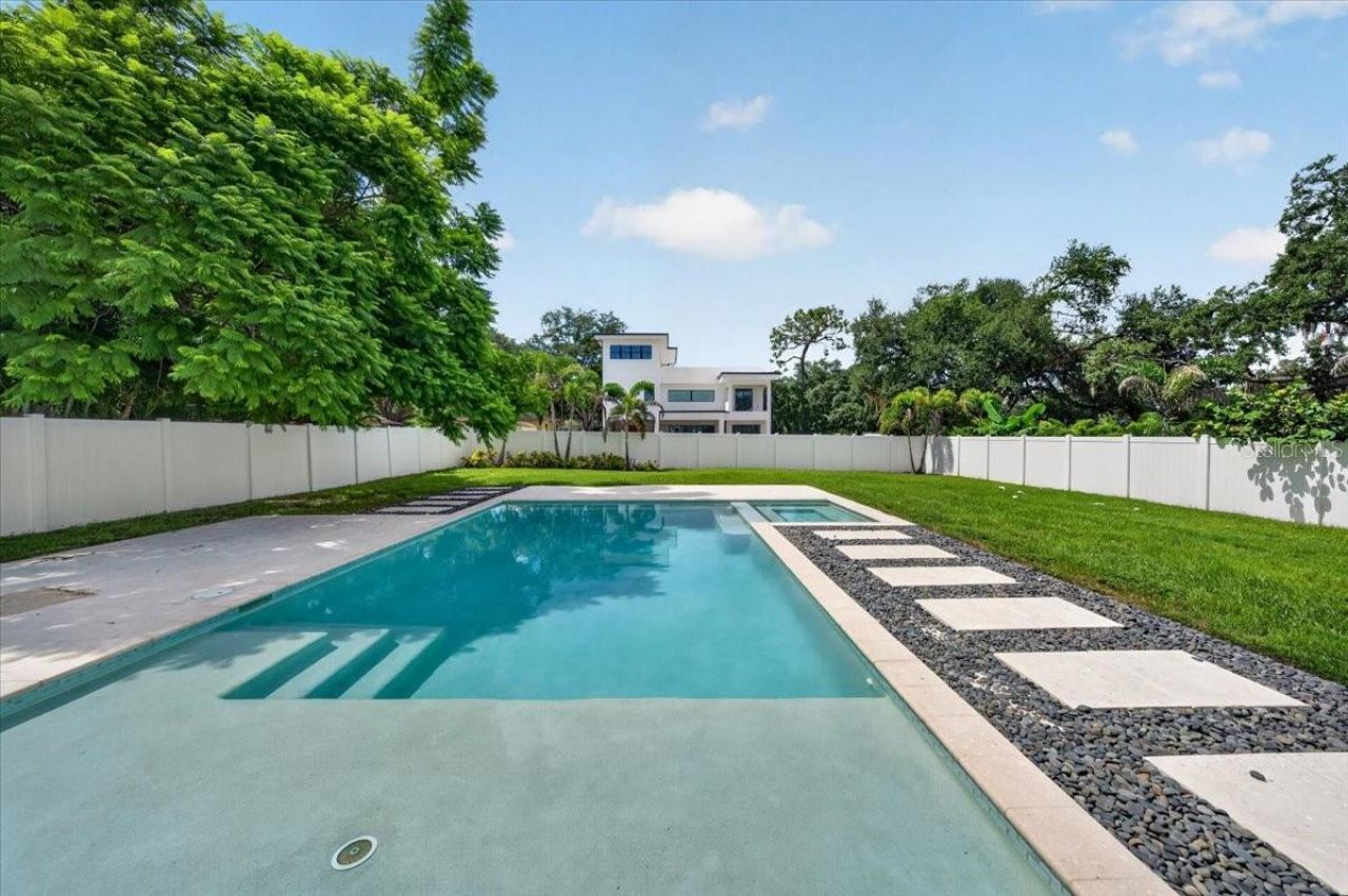 1308 W Plymouth Street, Tampa, FL 33603 Photo