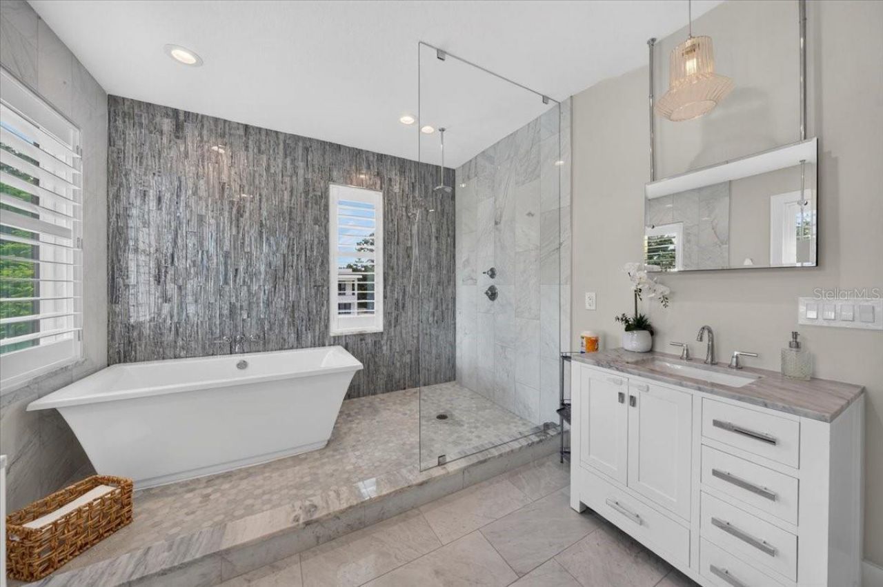 1308 W Plymouth Street, Tampa, FL 33603 Photo