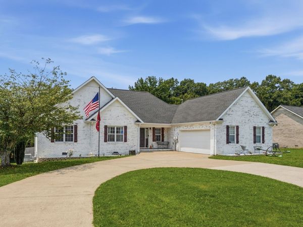161 Cumberland Oaks Dr , Tullahoma, TN 37388