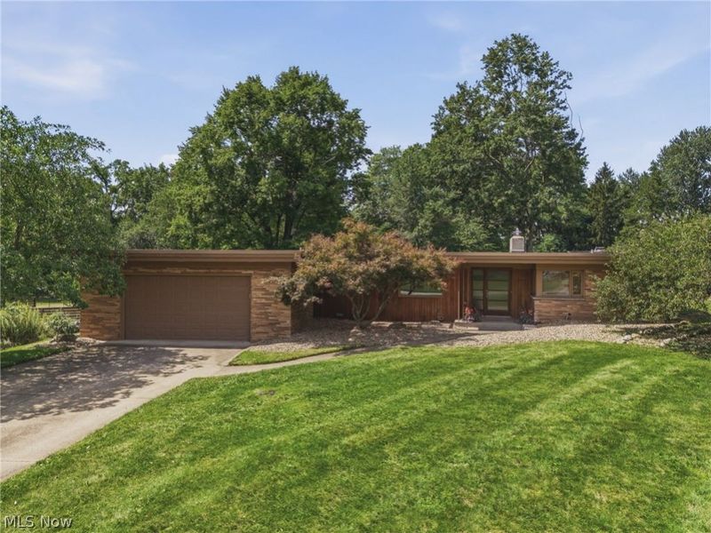 1111 Singing Brook Avenue NW, Massillon, OH 44646 Photo 1