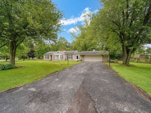 434 W Westwood , Adrian, MI 49221