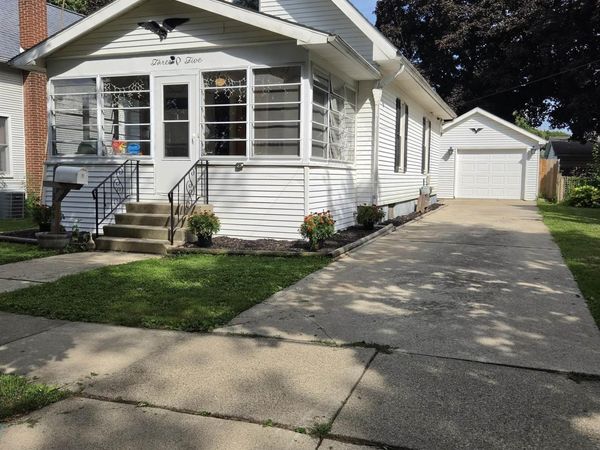 305 Giles , Blissfield, MI 49228