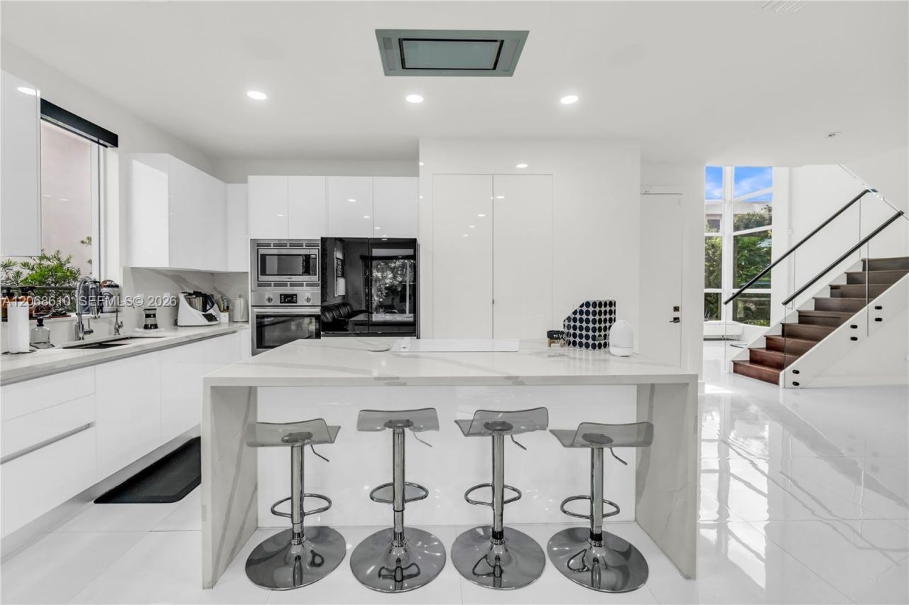 9730 NW 74th Ter , Doral, FL 33178 Photo