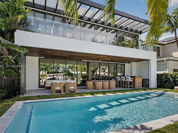 620 Solar Isle Dr , Fort Lauderdale, FL 33301