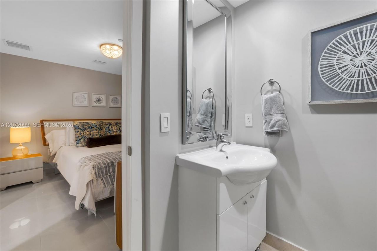 1800 S Ocean Dr , Unit 1108, Hallandale Beach, FL 33009 Photo