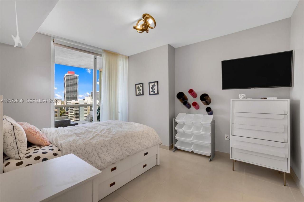 1800 S Ocean Dr , Unit 1108, Hallandale Beach, FL 33009 Photo