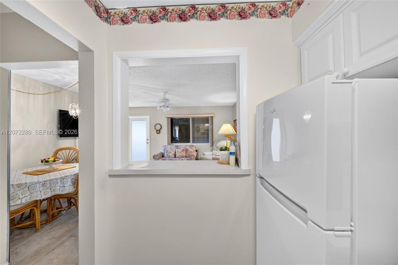 1001 Atlantic Shores Blvd , Unit 110, Hallandale Beach, FL 33009 Photo